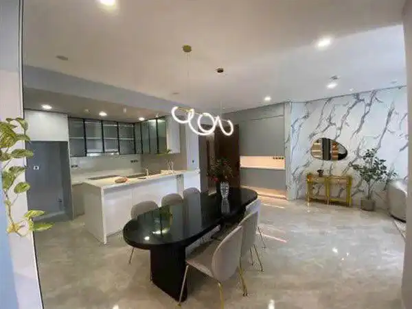 High floor apartment for rent, 3 bedrooms in The Peak M8 12 High floor apartment for rent, 3 bedrooms in The Peak M8