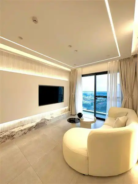 Luxury apartment for rent, high floor, airy view in The Antonia 8 Luxury apartment for rent, high floor, airy view in The Antonia