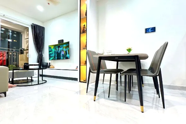 New 46m² Sunrise Riverside Apt - Ideal Home Office