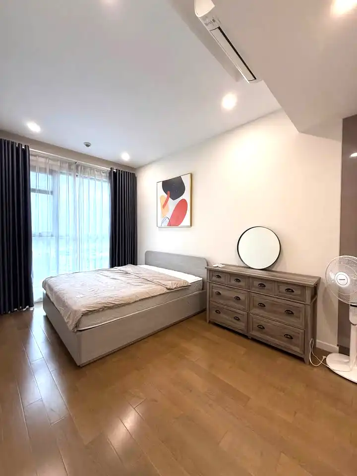 Q2 Thao Dien 3BR (101m²) River View High Floor | $2,000/Mo