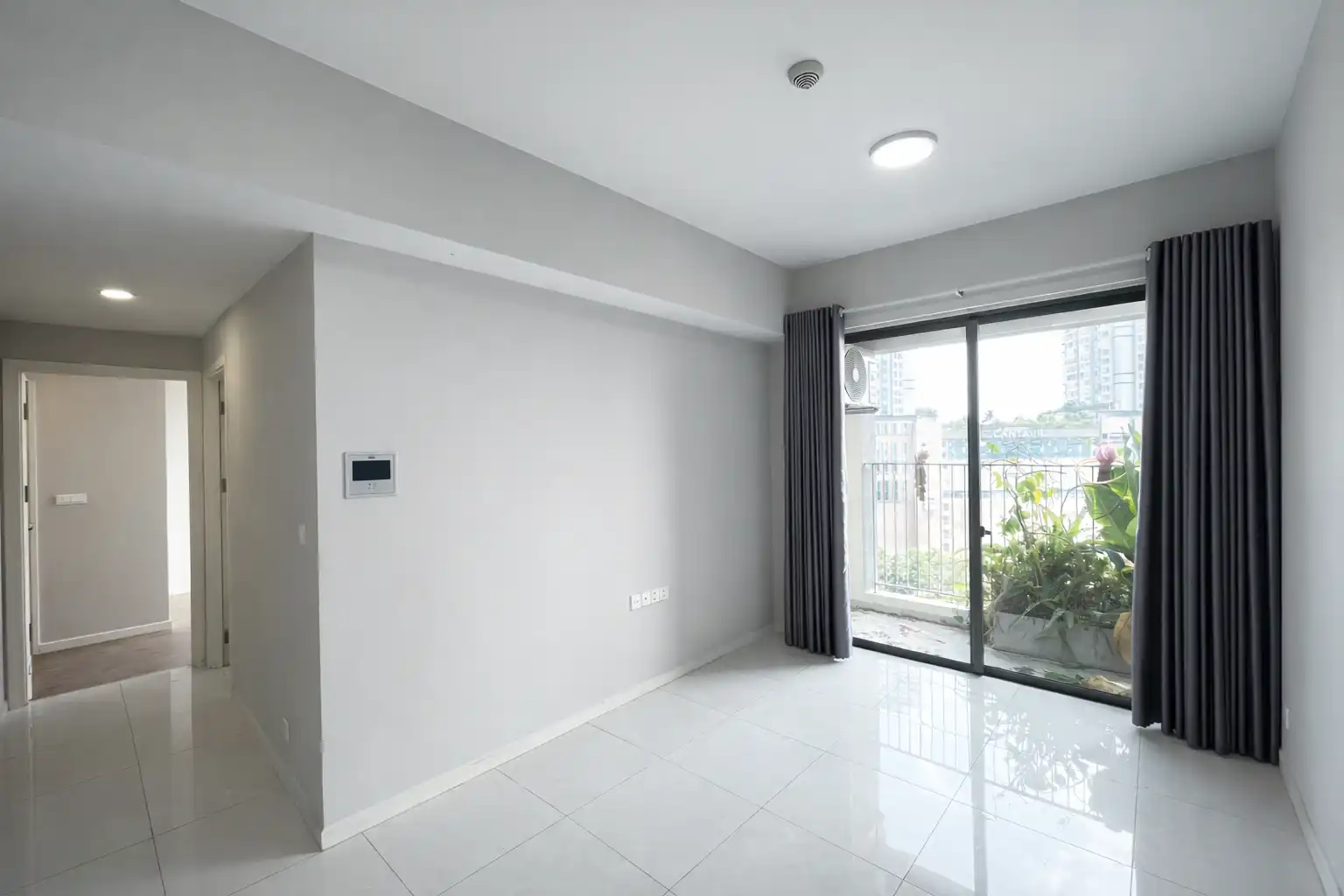 Masteri An Phu 2BR Apartment, Basic Furnished, 70m²